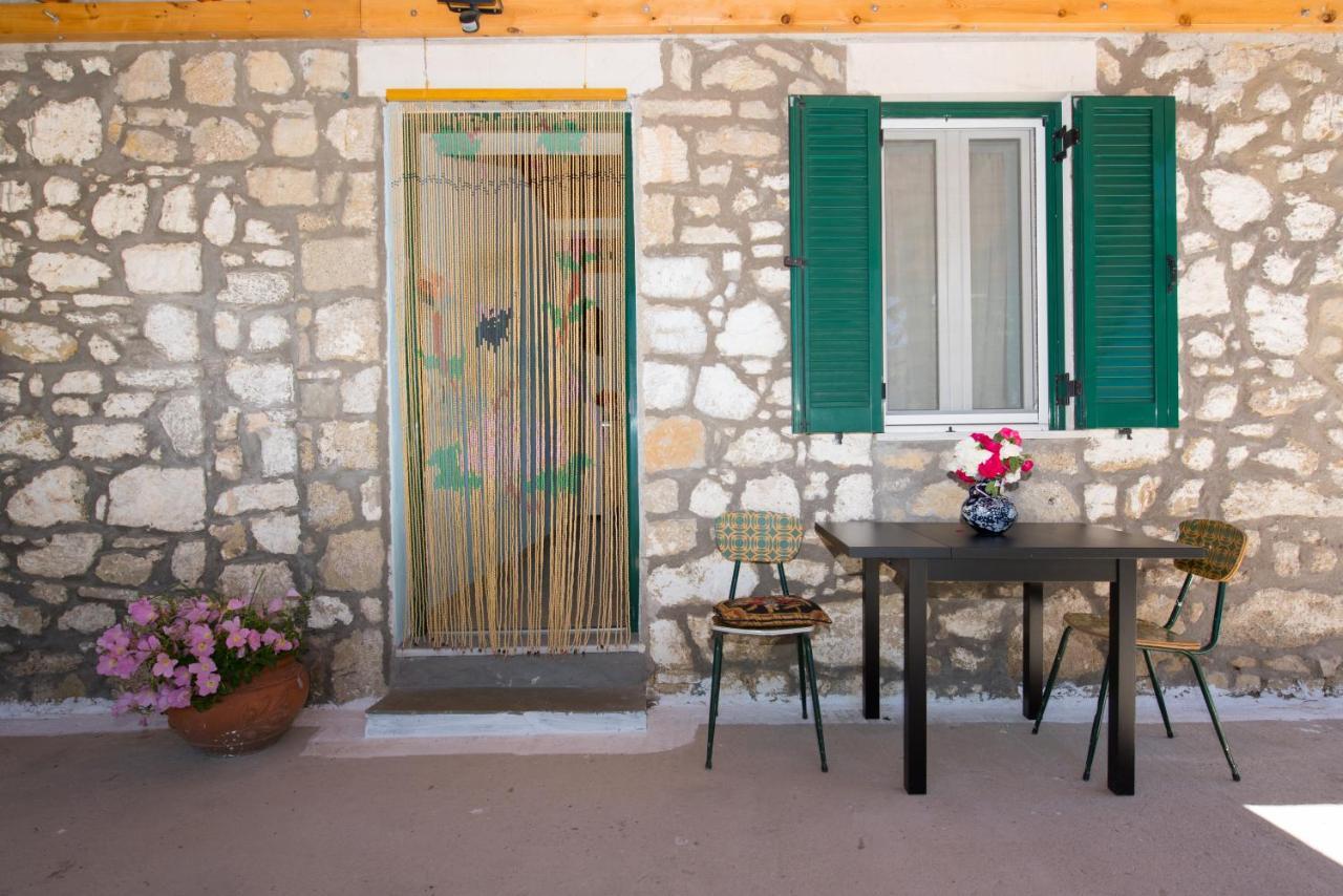 Traditional Houses In The Village Lazaráta المظهر الخارجي الصورة