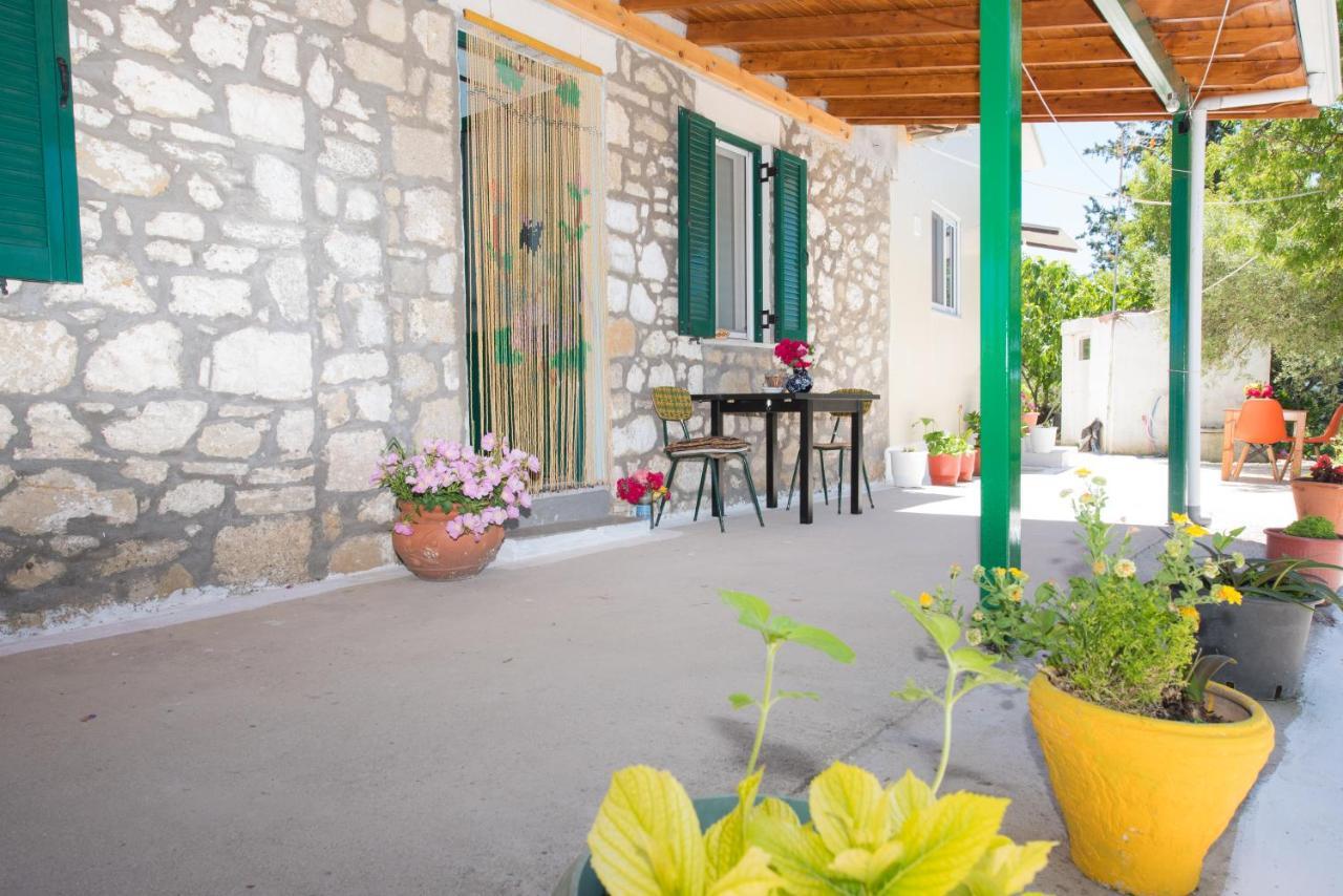 Traditional Houses In The Village Lazaráta المظهر الخارجي الصورة